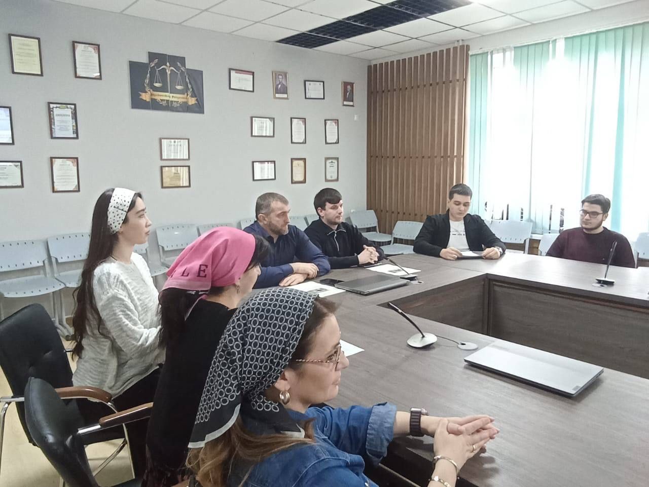 На юридическом факультете состоялся круглый стол, приуроченный Дню науки