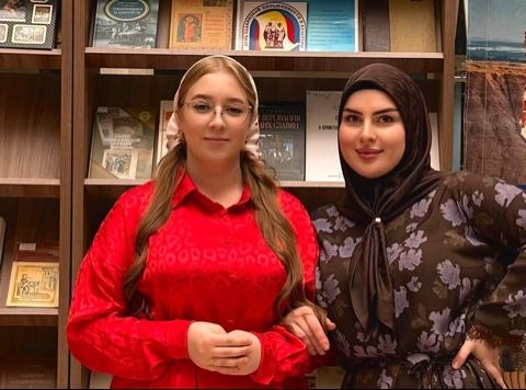 Студенты 2 курса Исторического факультета посетили Национальную библиотеку, где в эти дни проходит выставка, посвященная истории Священного Писания, а также Дню славянской письменности и культуры